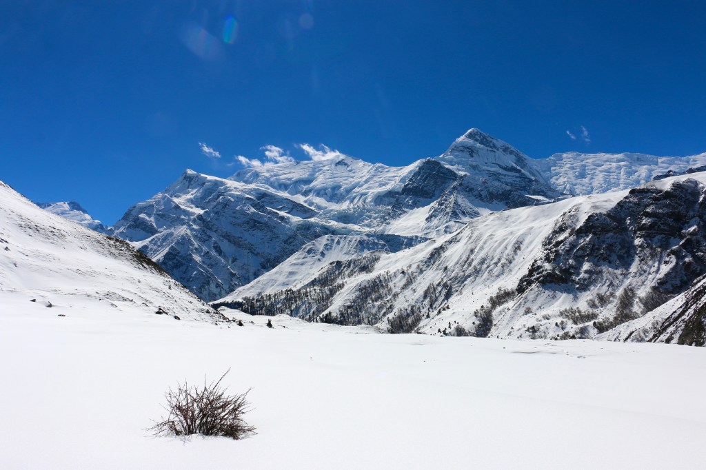 Annapurna circuit trek in winter